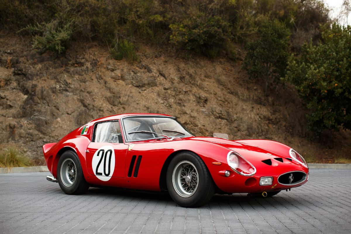 iconic cars of the 60's - Ferrari 250 GTO