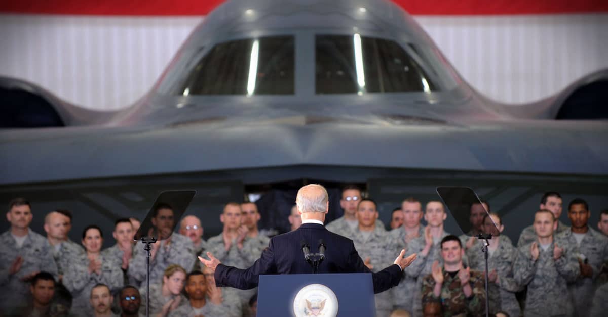 B-2_Vice President Joe Biden speaks to the troops at Whiteman Air Force Base_B-2 in background