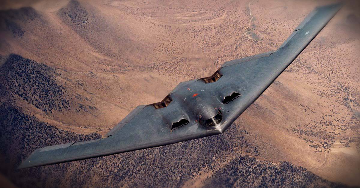 B-2_Northrop B-2A in flight