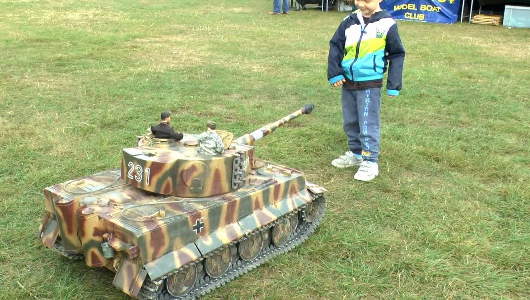 RC Tank 2