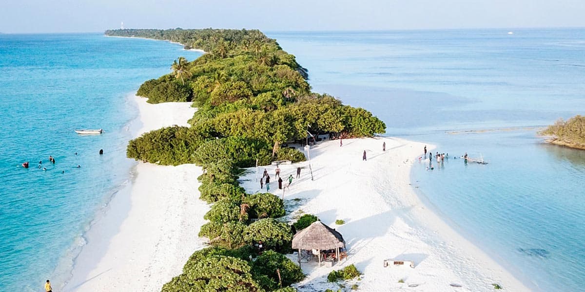 Dhigurah IslandMaldives(Dhigurah-retreat-Beach)