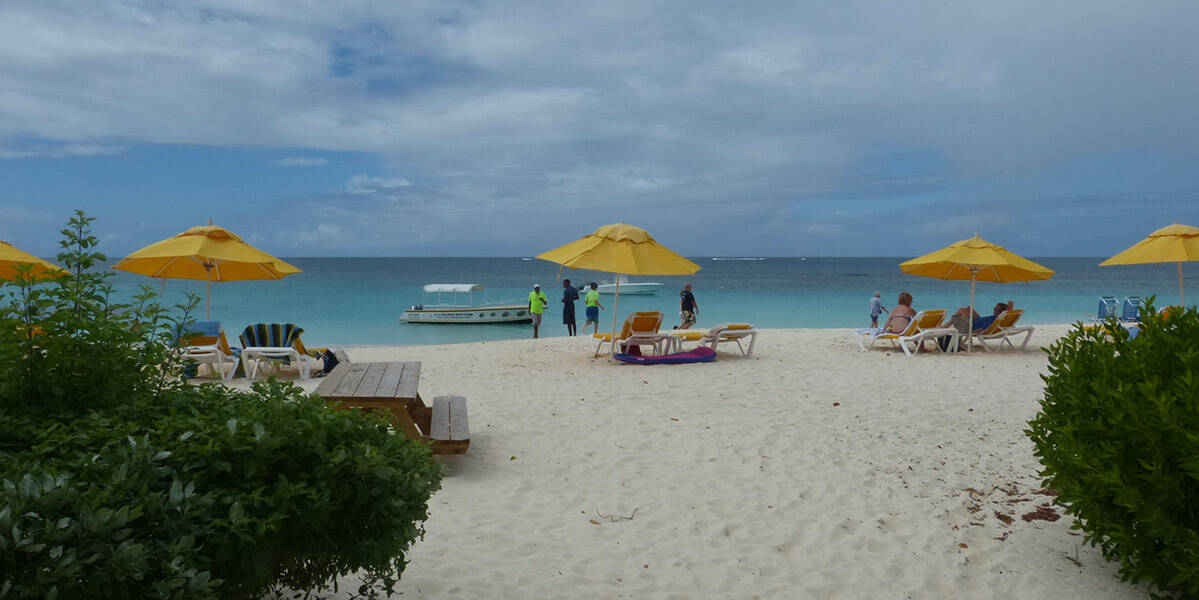 Shoal Bay(Beach Bar Bums)